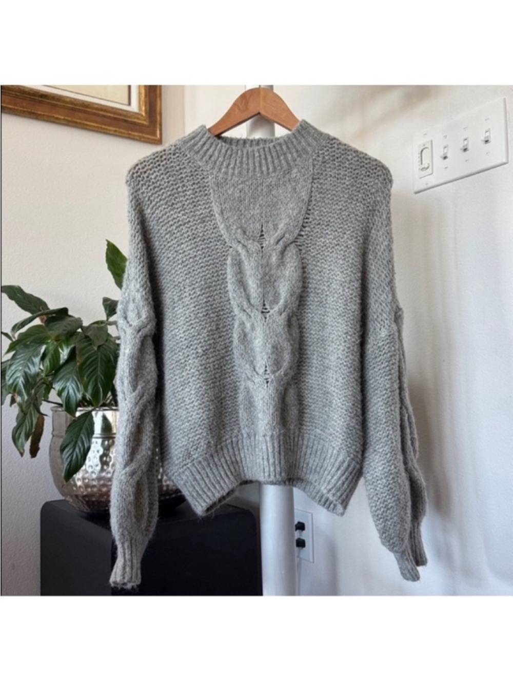 ADORA Cable Knit Oversized Sweater Sz S Gray Soft Preppy feminine Romantic